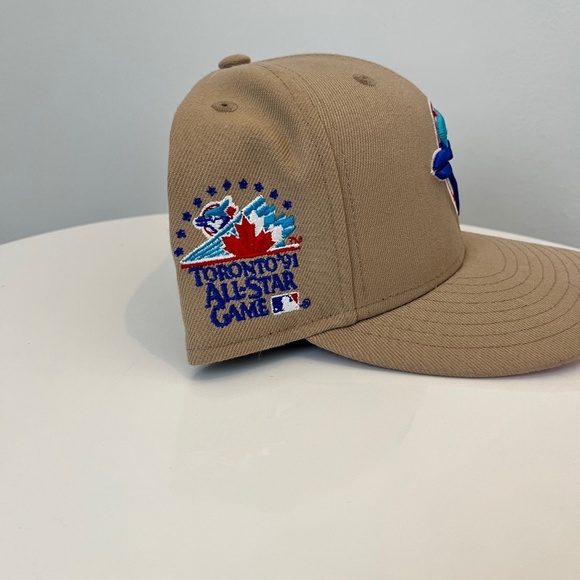 New Era 59 Fifty Khaki ( Tan ) Blue Jays Fitted Size 7 & 1/2 with All Star Patch - Picture 3 of 4
